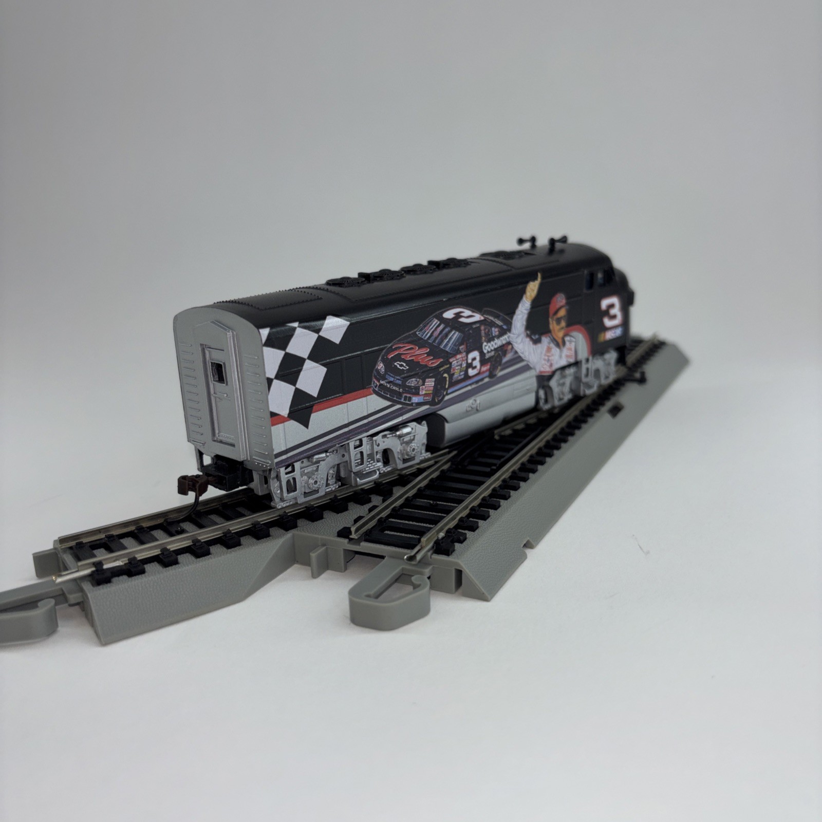 Bachmann Hawthorne Village NASCAR Dale Earnhardt Sr. Train Locomotive #3 Black