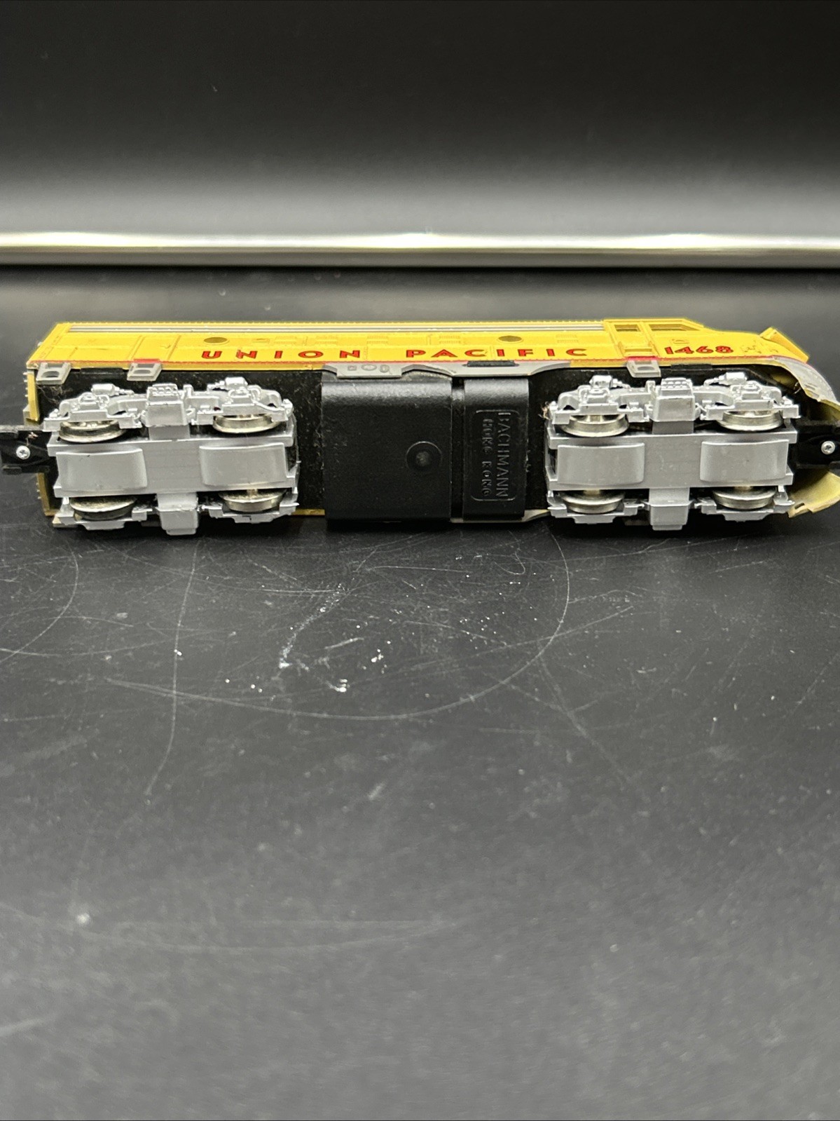 Vintage Bachmann HO Scale Union Pacific F9 Diesel Locomotive 1468 Yellow Gray