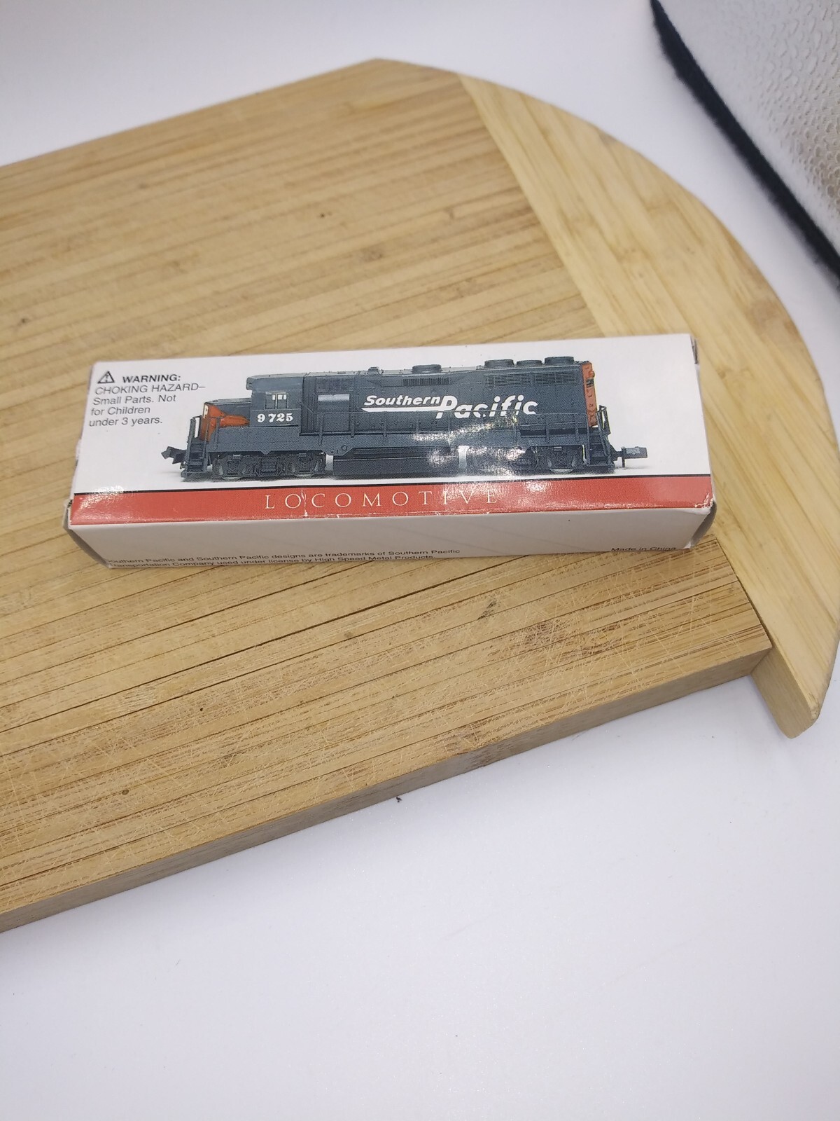 Southern Pacific Mini Locomotive #9725 Southern Pacific locomotive New