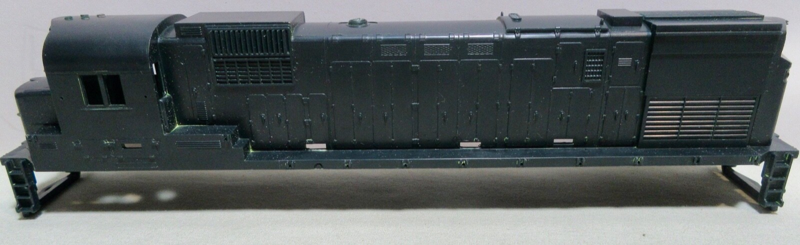 Tyco HO Scale Black Unlabled Locomotive Shell
