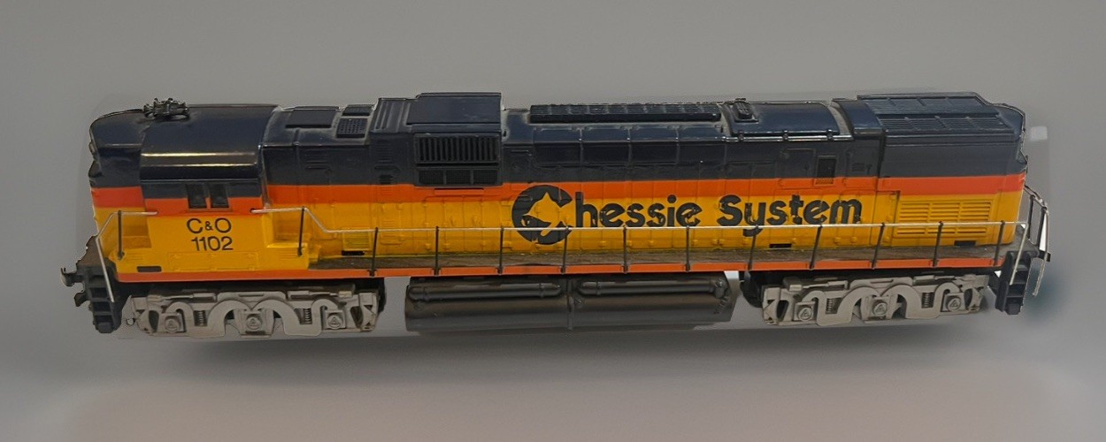Vintage Tyco Mantua HO Chessie System C & O #1102 Diesel Train Engine RUNS