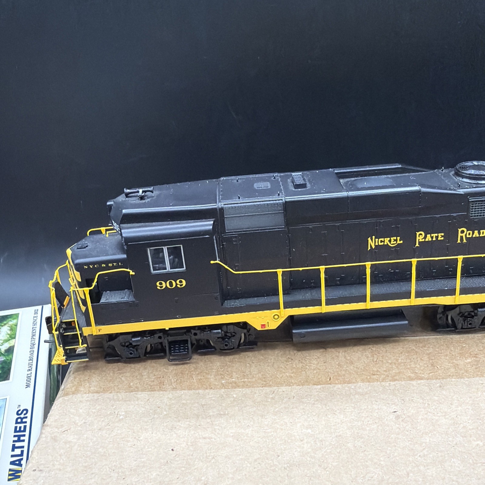 HO Proto 2000 Nickel Plate Road GP30 Diesel Locomotive #909 W/ DCC
