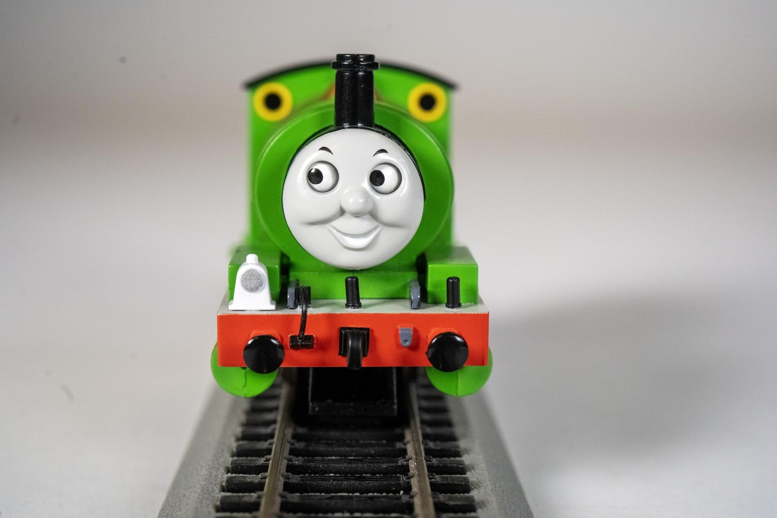 Bachmann Trains – THOMAS & FRIENDS PERCY THE SMALL ENGINE w/Moving Eyes – HO …