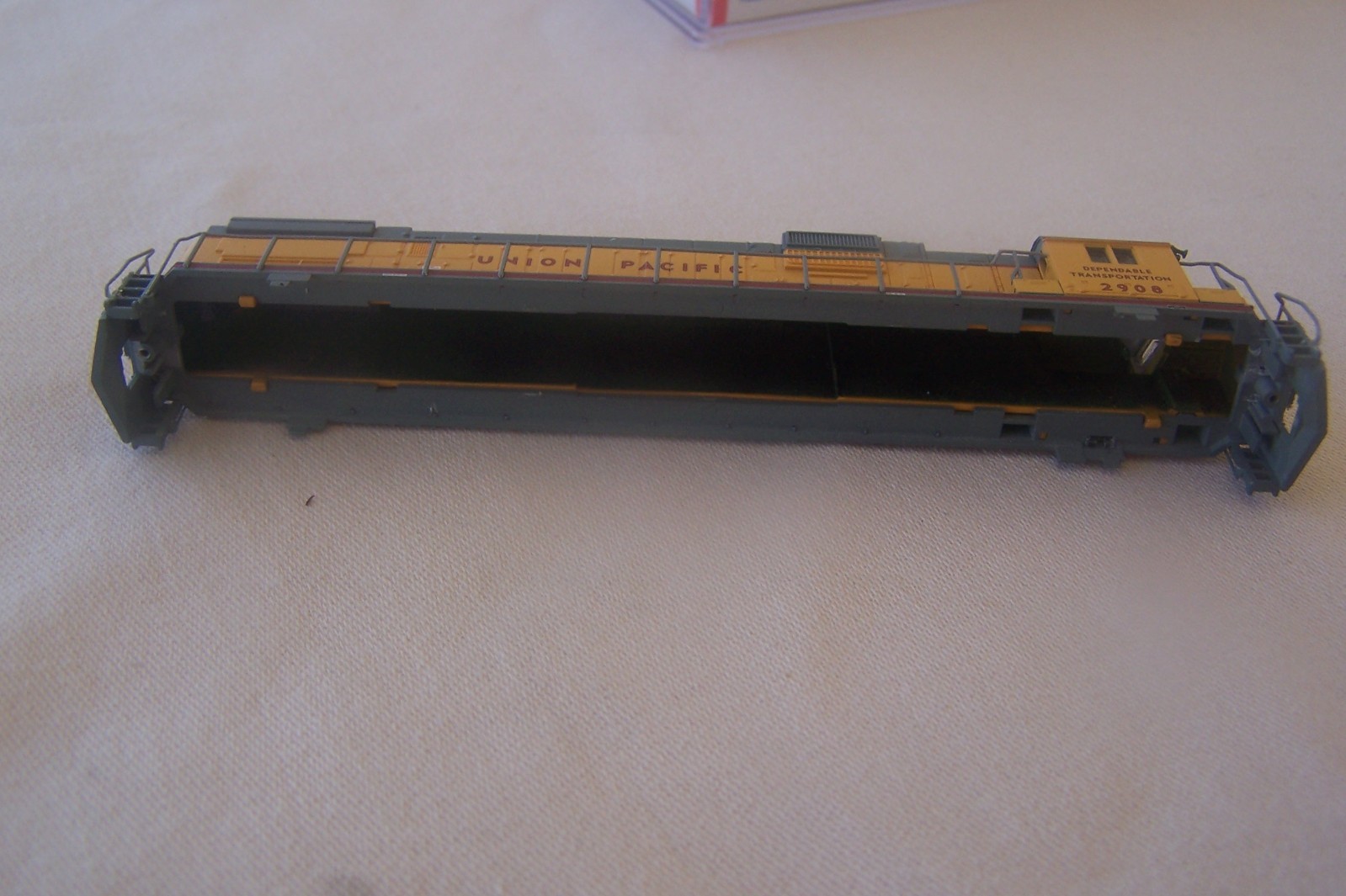 Atlas N Scale C630 C-630 UNION PACIFIC Complete Shell Assy w/handrails