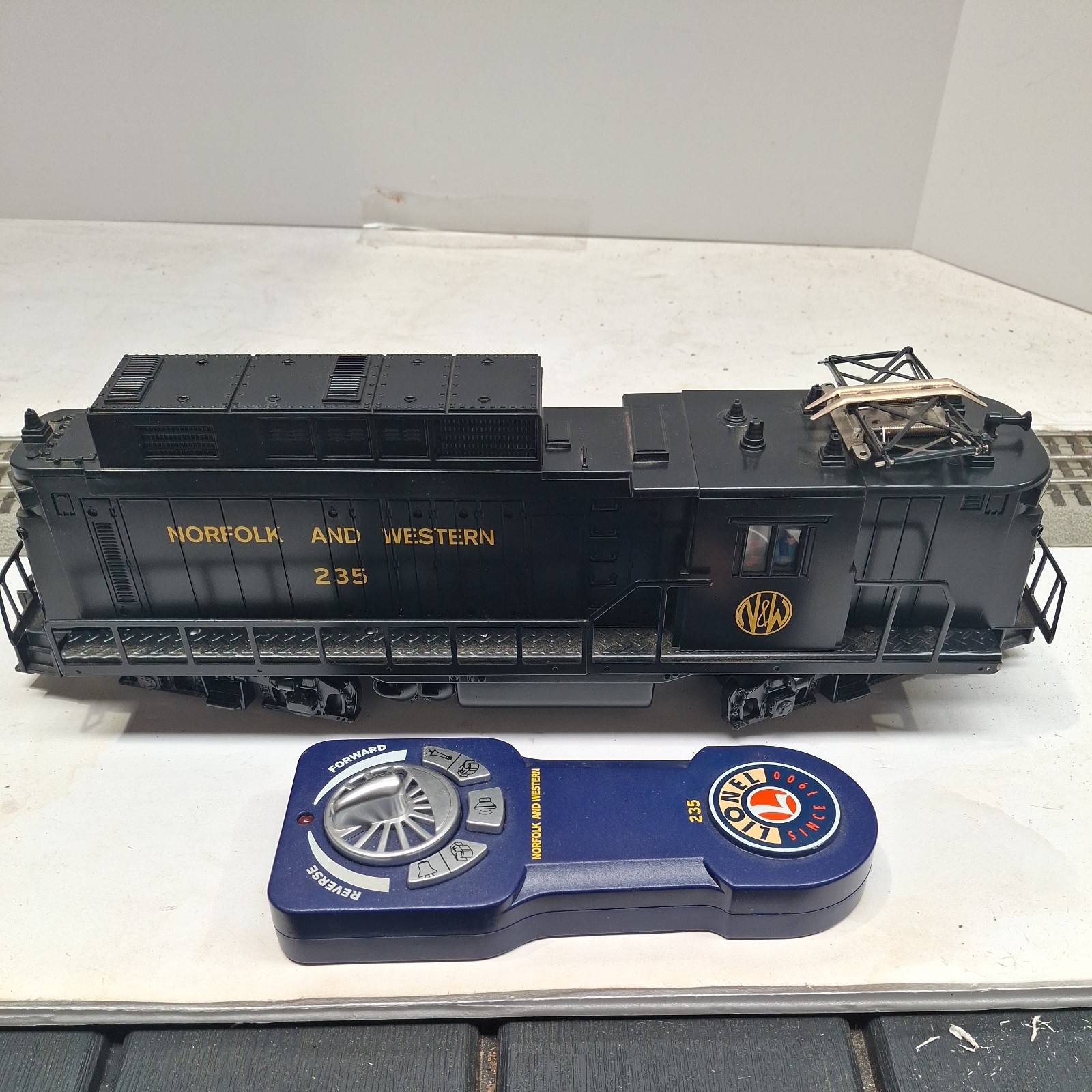 LIONEL LIONCHIEF 6-82176 E3 Rectifier Norfolk and Western #235 w remote
