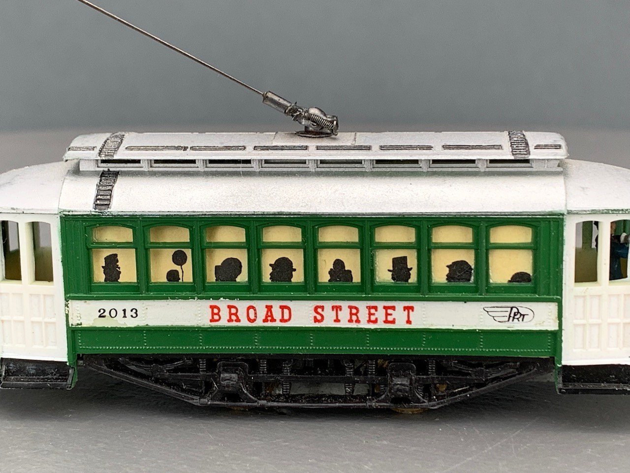 HO Brill Streetcar Philadelphia Rapid Transit – Broad Street #2013 HO0511