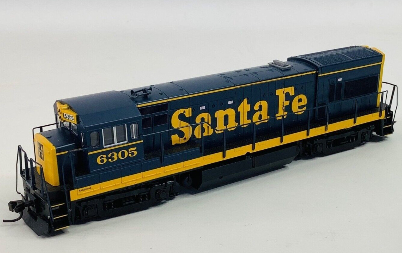 HO GE U23B Santa Fe DCC Ready NIB NOS # 8653
