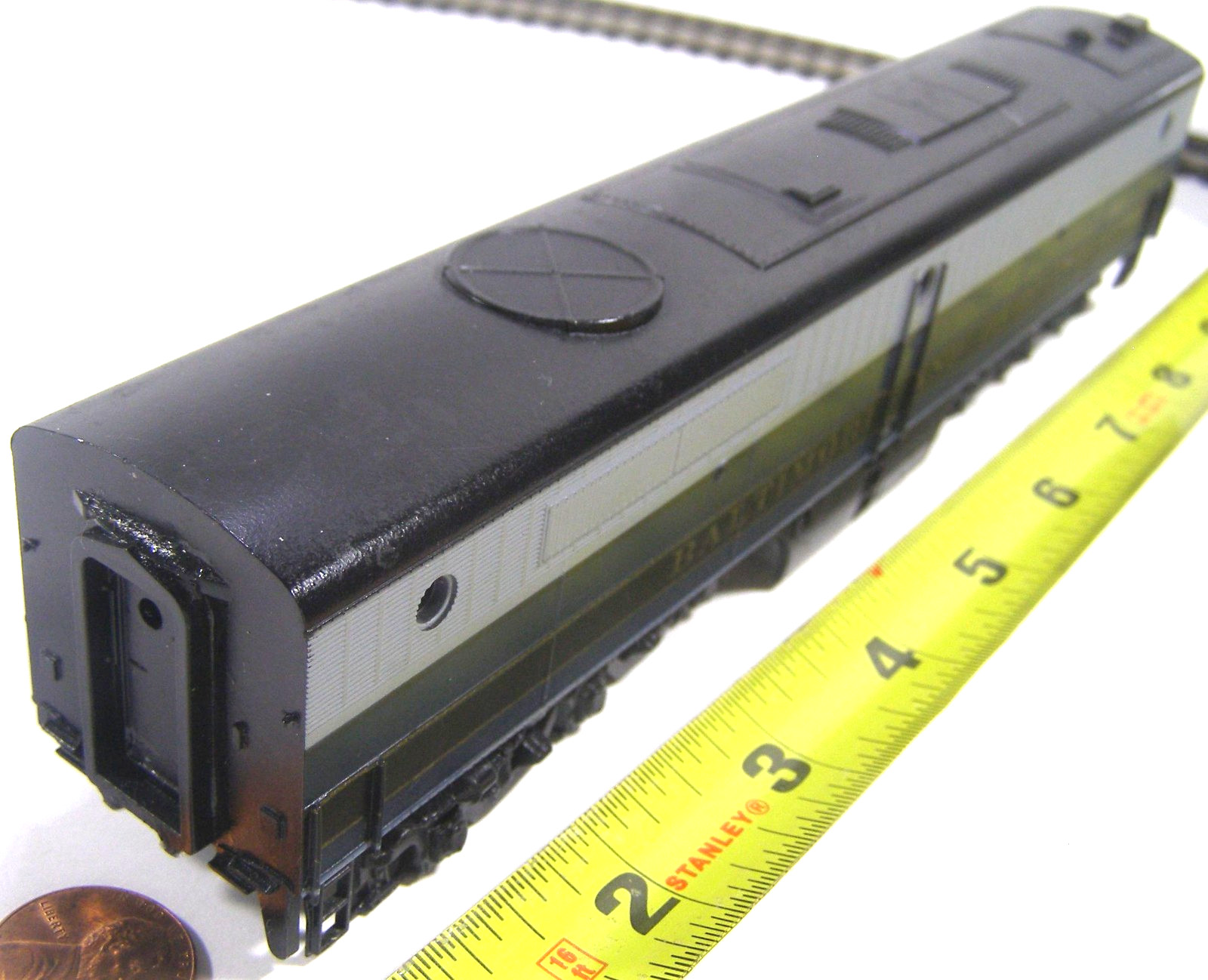 Unknown Model RR HO Scale EMDF7B Baltimore & Ohio Engine Damaged/No Power VXZ