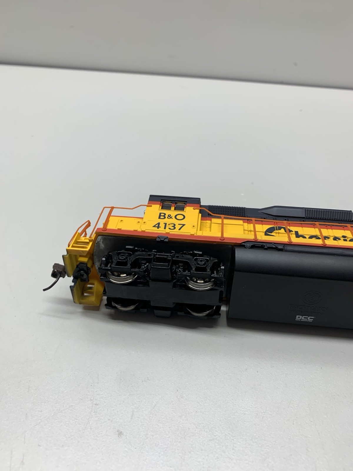 Bachmann HO Chessie System B&O Locomotive 4137 DCC On Board