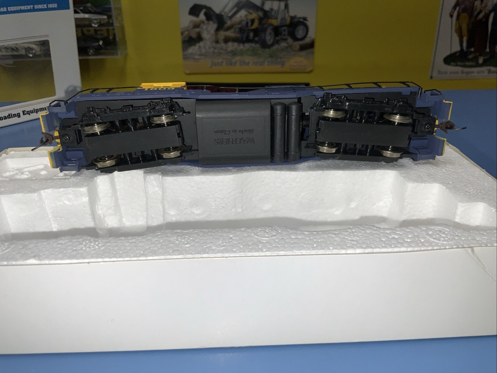 Walthers Trainline GP9M Loco Alaska Railroad #1809