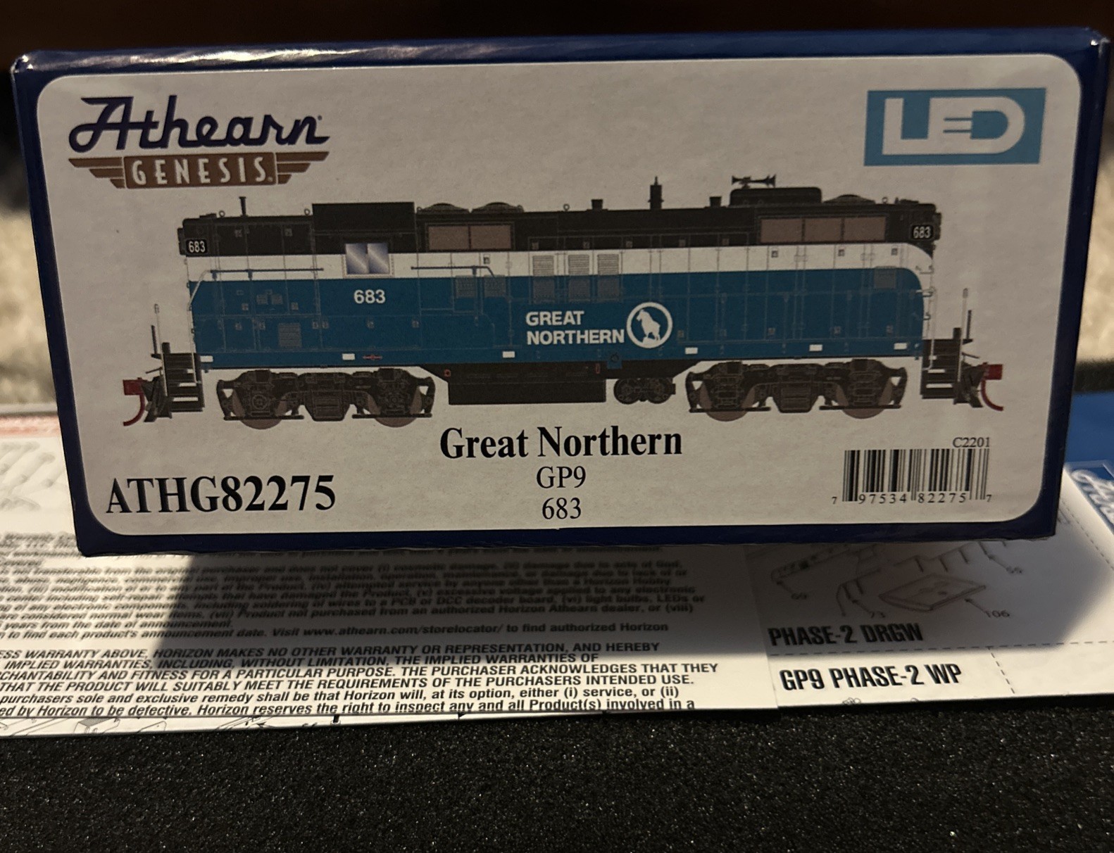 HO Athearn Genesis Great Northern Big Sky Blue GP9 Locomotive ATHG82275 #683 LED