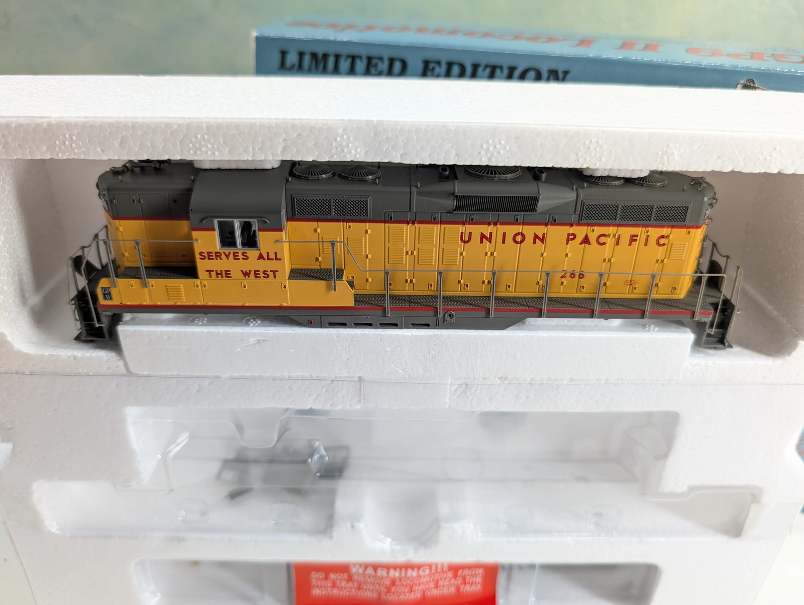 Life-Like 23622 HO GP9 II Diesel Locomotive Shell Only Union Pacific UP #266