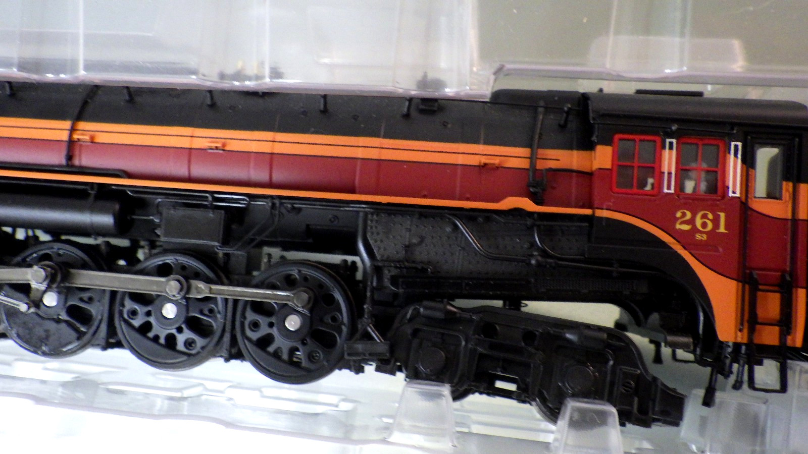 HO-Broadway Limited PARAGON4 Milw HIAWATHA S3 4-8-4 Locomotive *Box SOUND/DC/DCC