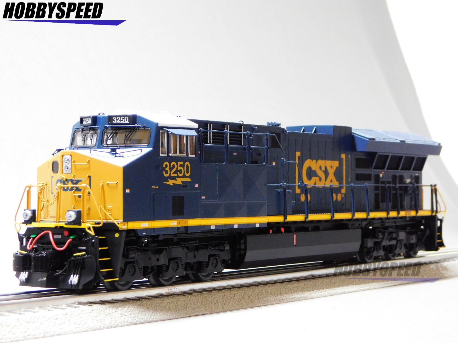 LIONEL BTO CSX LEGACY ET44AC #3250 DIESEL LOCOMOTIVE ENGINE O GAUGE 2533471 NEW
