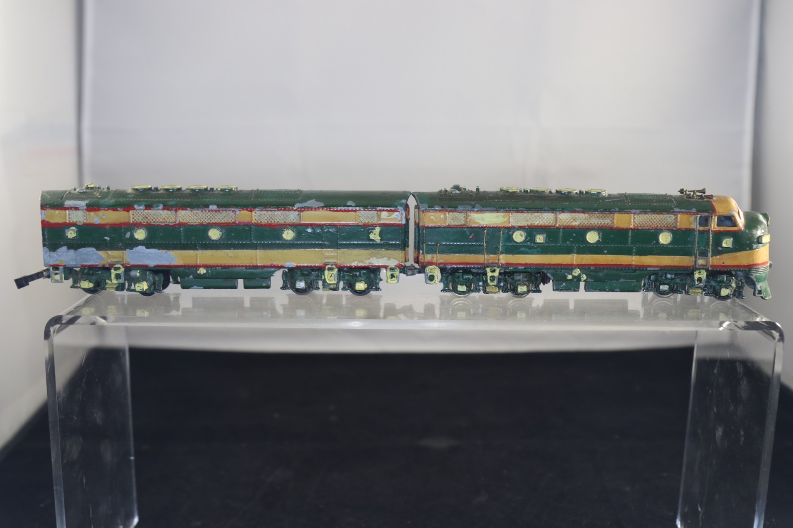 1947 Varney HO Scale F3A F3B Diesel Locomotive Set Vintage Metal Body 1655