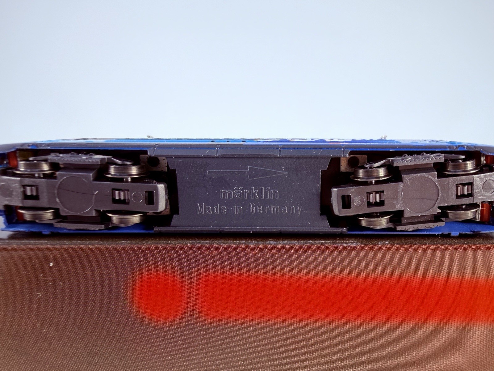 Marklin Mini-Club Z-Scale 88460 Series 460 Electric Locomotive – SBB