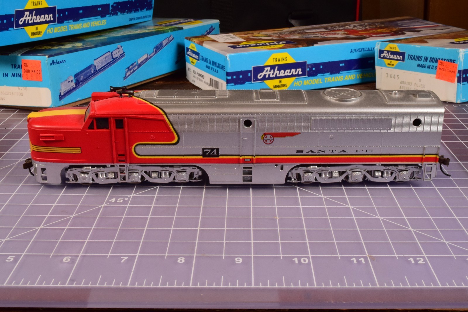 near TrkRdy 14.9 oz Good Working Condition Santa Fe PA1 Warbonnet 6 axle 2ND