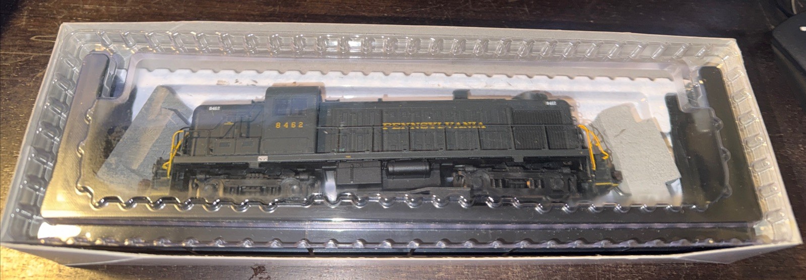 Atlas Classic Gold Ho Scale Pennsylvania Alco RS-3 #8462 Diesel Loco W/ Sound