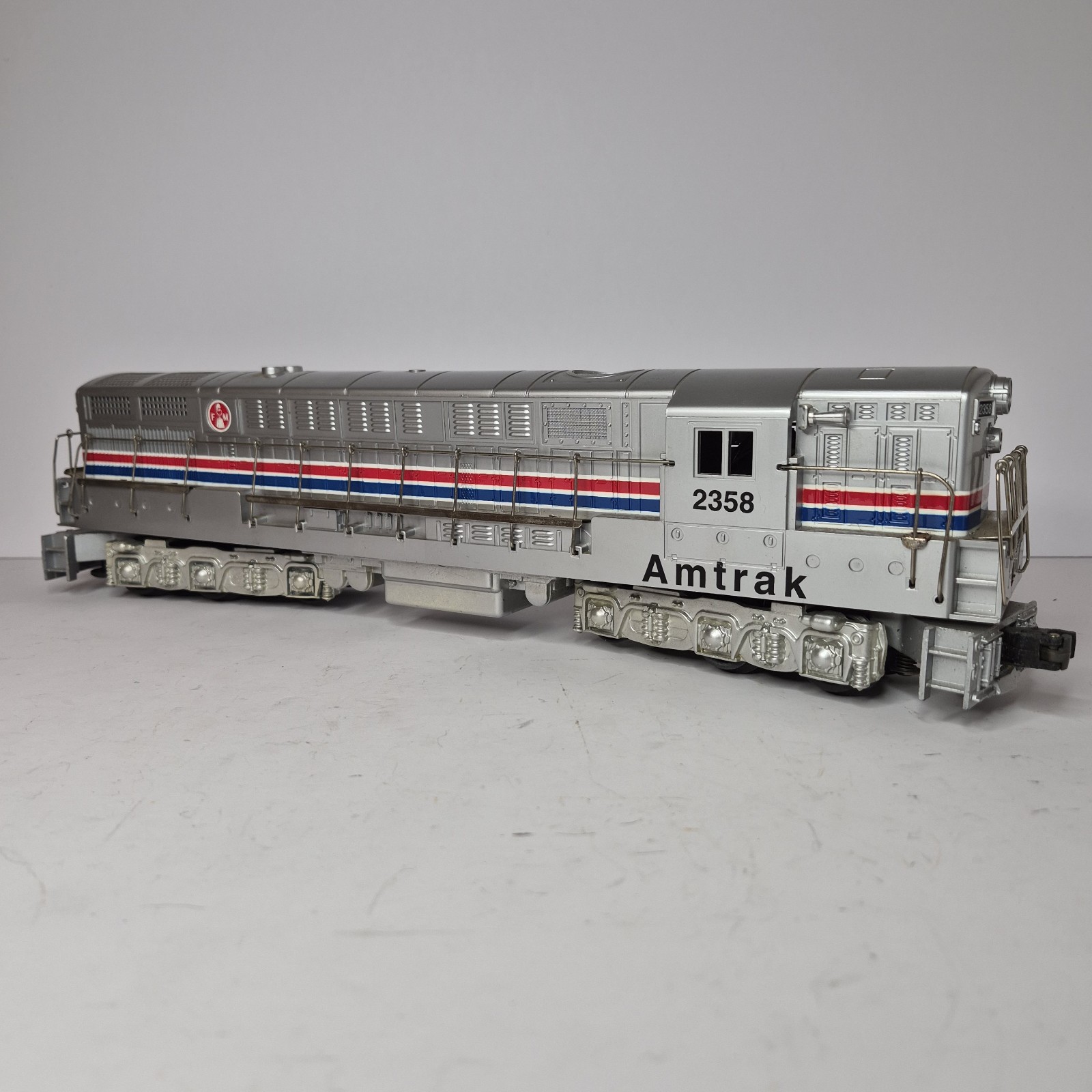 Amtrak FM Trainmaster Williams Body Lionel Chassis O Gauge Powered Locomotive