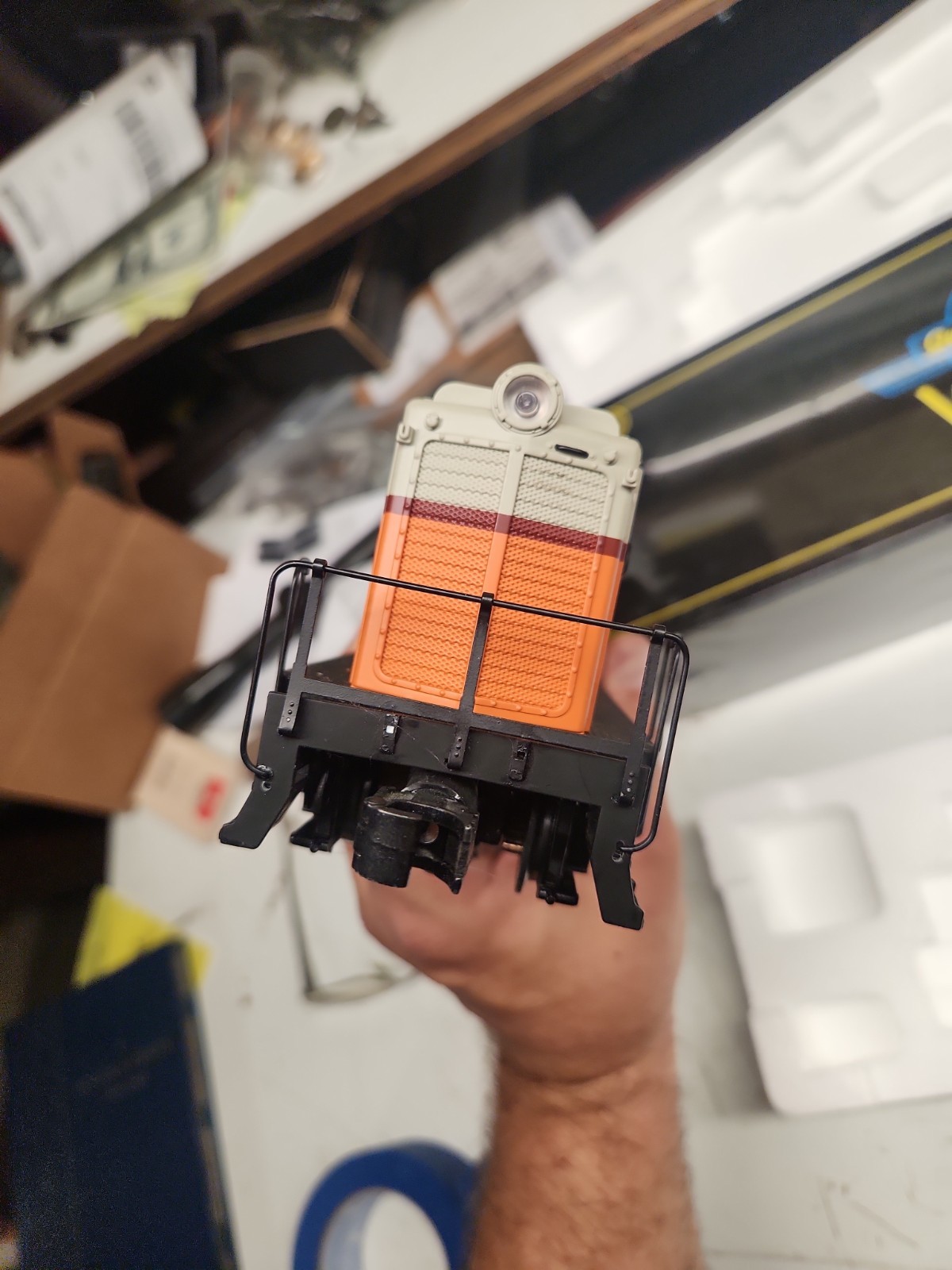Weaver 1561LP 3-Rail Milwaukee Road VO-1000 Diesel Locomotive with Sound New