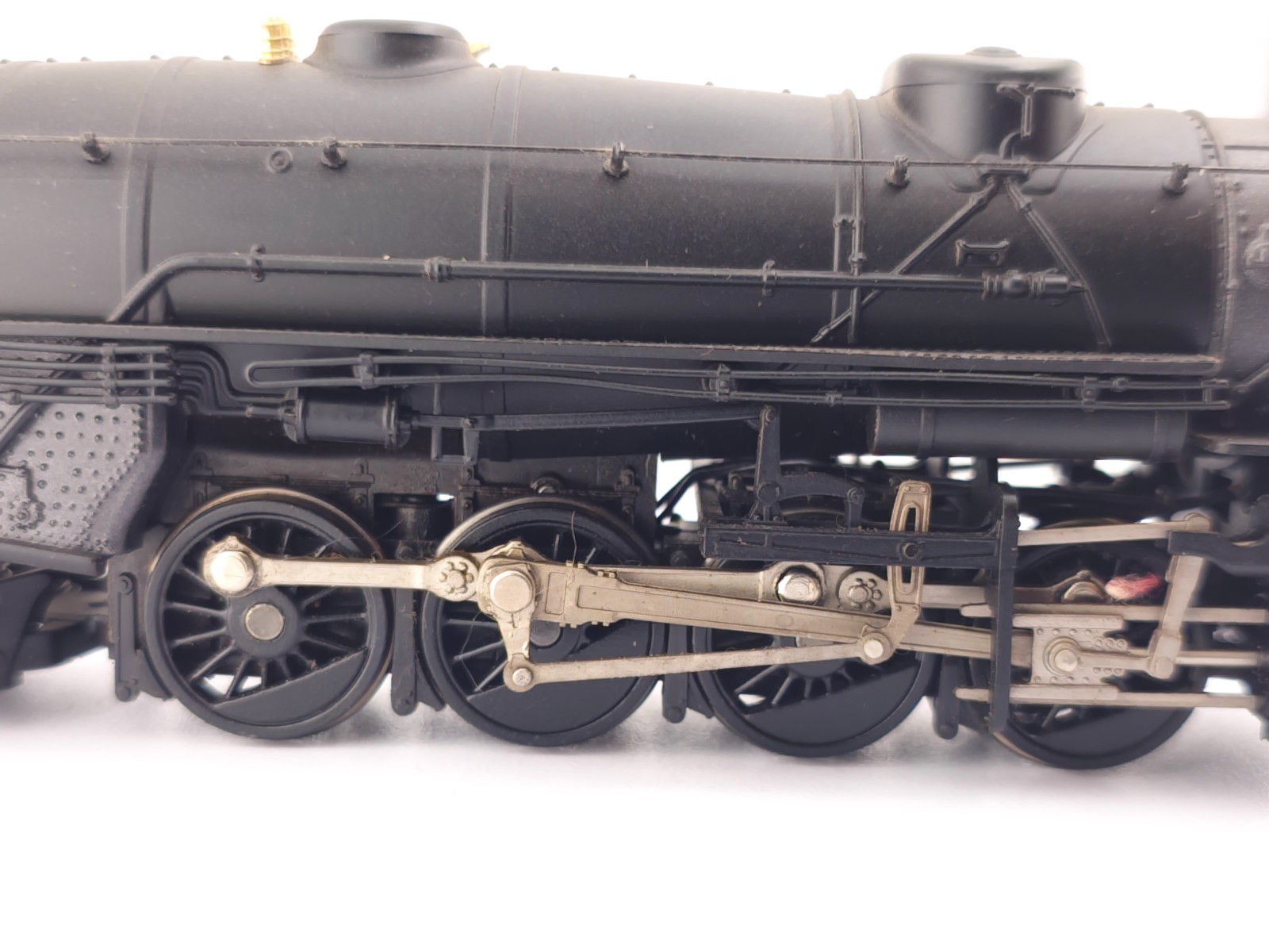 *READ* Broadway Limited HO 221 Nickel Plate Road 2-8-2 Steam Locomotive NKP 671