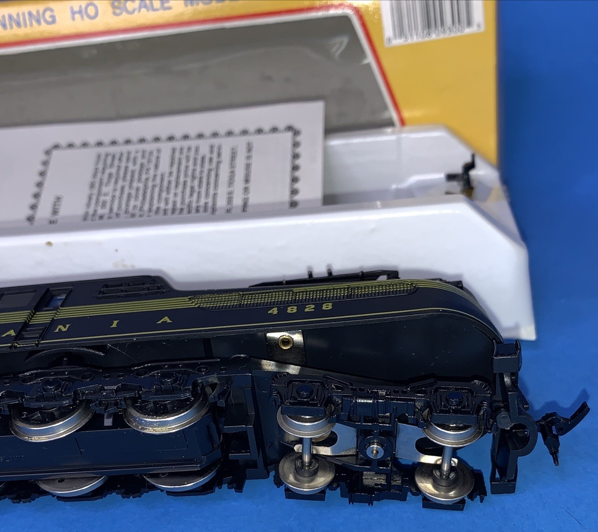 Mehano Pennsylvania Engine #4828 GG-1, In box, Nice condition Black