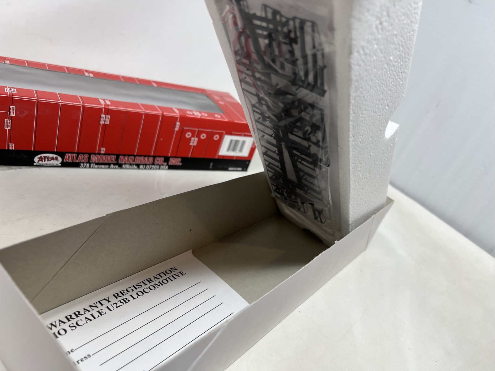 Atlas HO Undecorated AAR Type B GE U23B Diesel Locomotive 8650 NIB