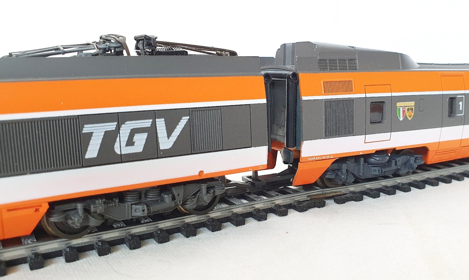 Lima HO French SNCF TGV High Speed Train “NEUCHATEL” Electric Multiple Unit NMIB