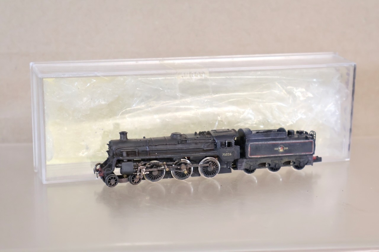 GRAHAM FARISH LANGLEY WEATHERED BR 4-6-0 STANDARD CLASS 4MT LOCO 75026 on