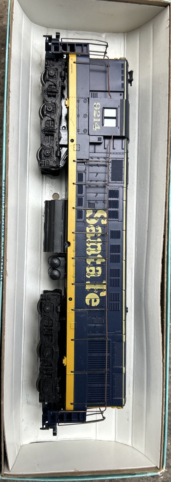 HO Scale Athearn, FM H24-66 Diesel Locomotive, Santa Fe Blue, #9214 Built
