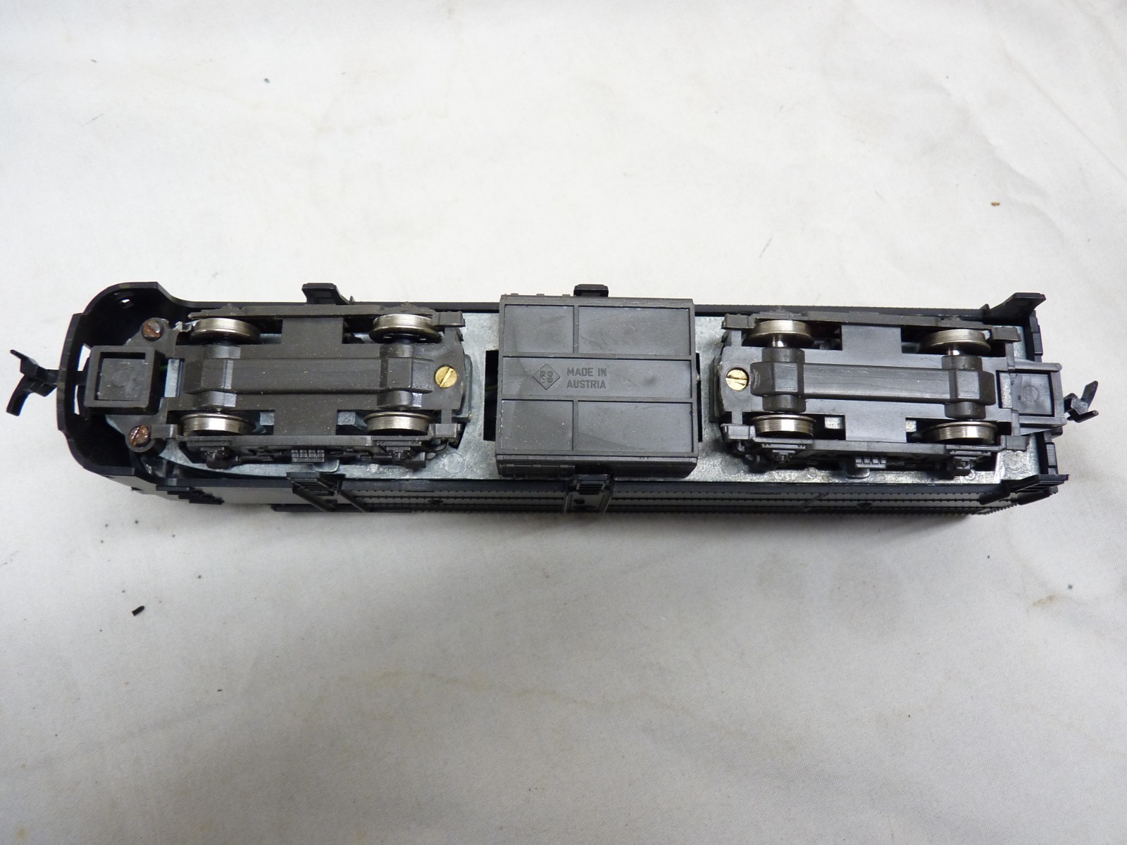 HO Scale Dummy B Unit Roco Un Marked Solid Black Lighted Vintage – Fast Shipping