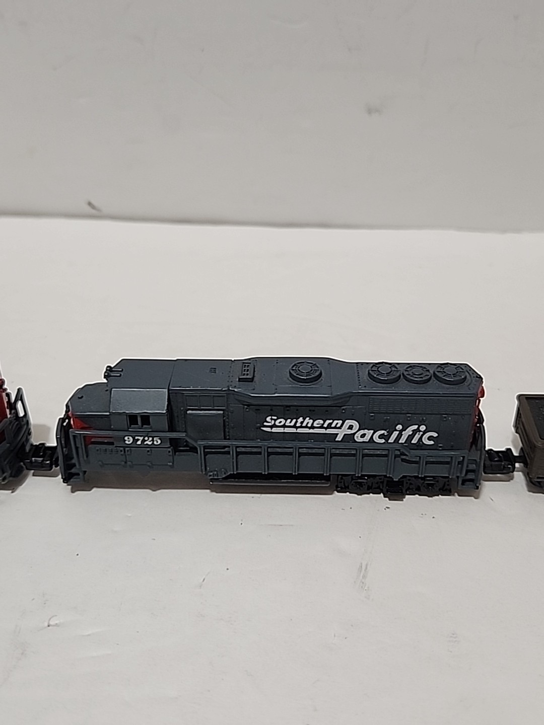 LotOf3 (2)Southern Pacific Locomotive #9725 Model Train No.418 (1)SouthernNo.422