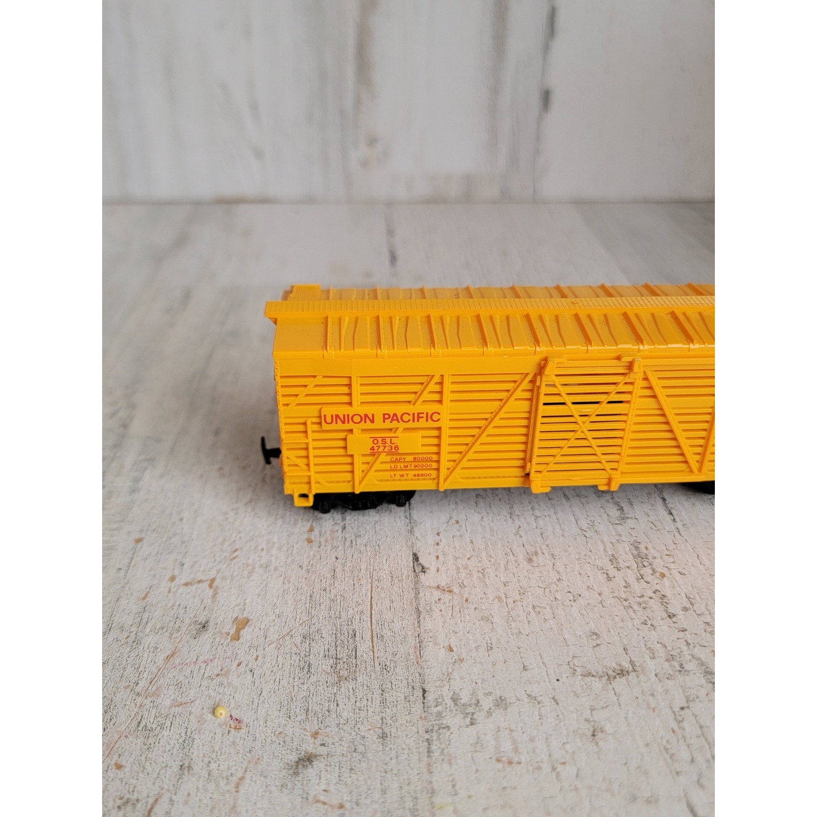 Union Pacific 47736 yellow train cart collectible home decor figure