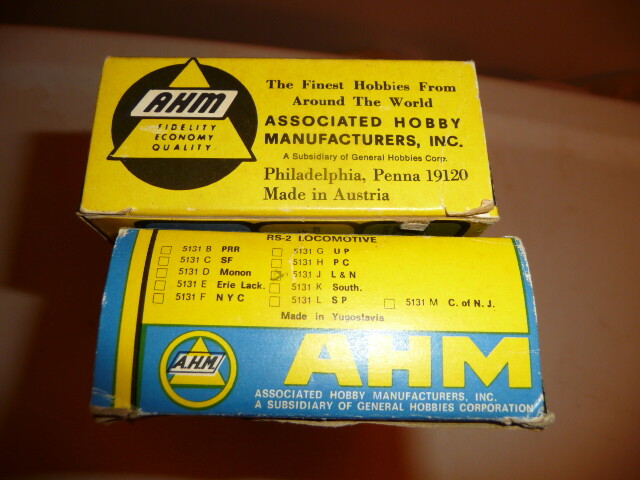 2 AHM HO Locomotive Train Engines Austria Yugoslavia Empire State 602 827 Boxes