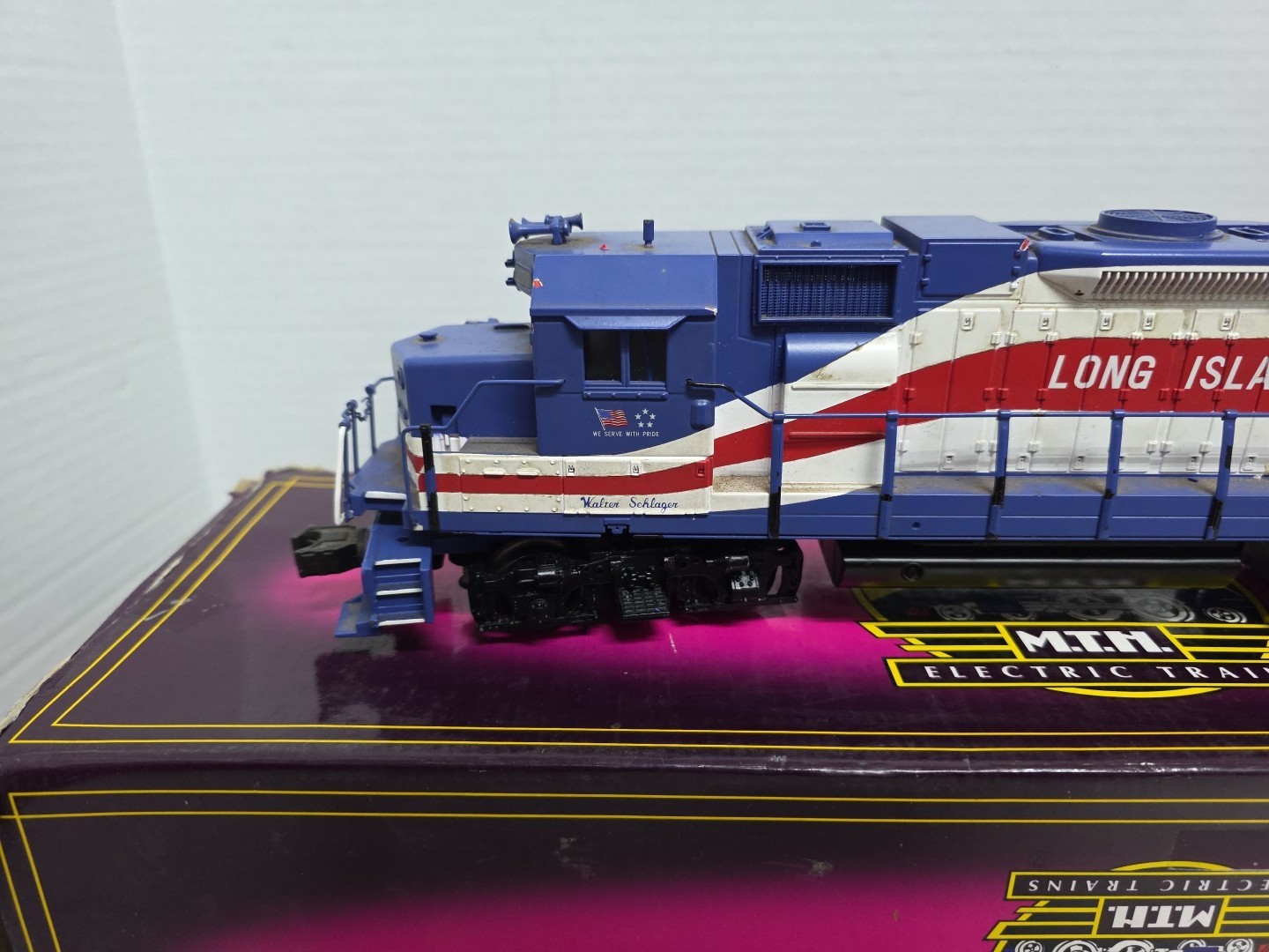 MTH Premier 20-2226-1 Long Island RR #269 GP38-2 Diesel Engine Not Tested (A5)