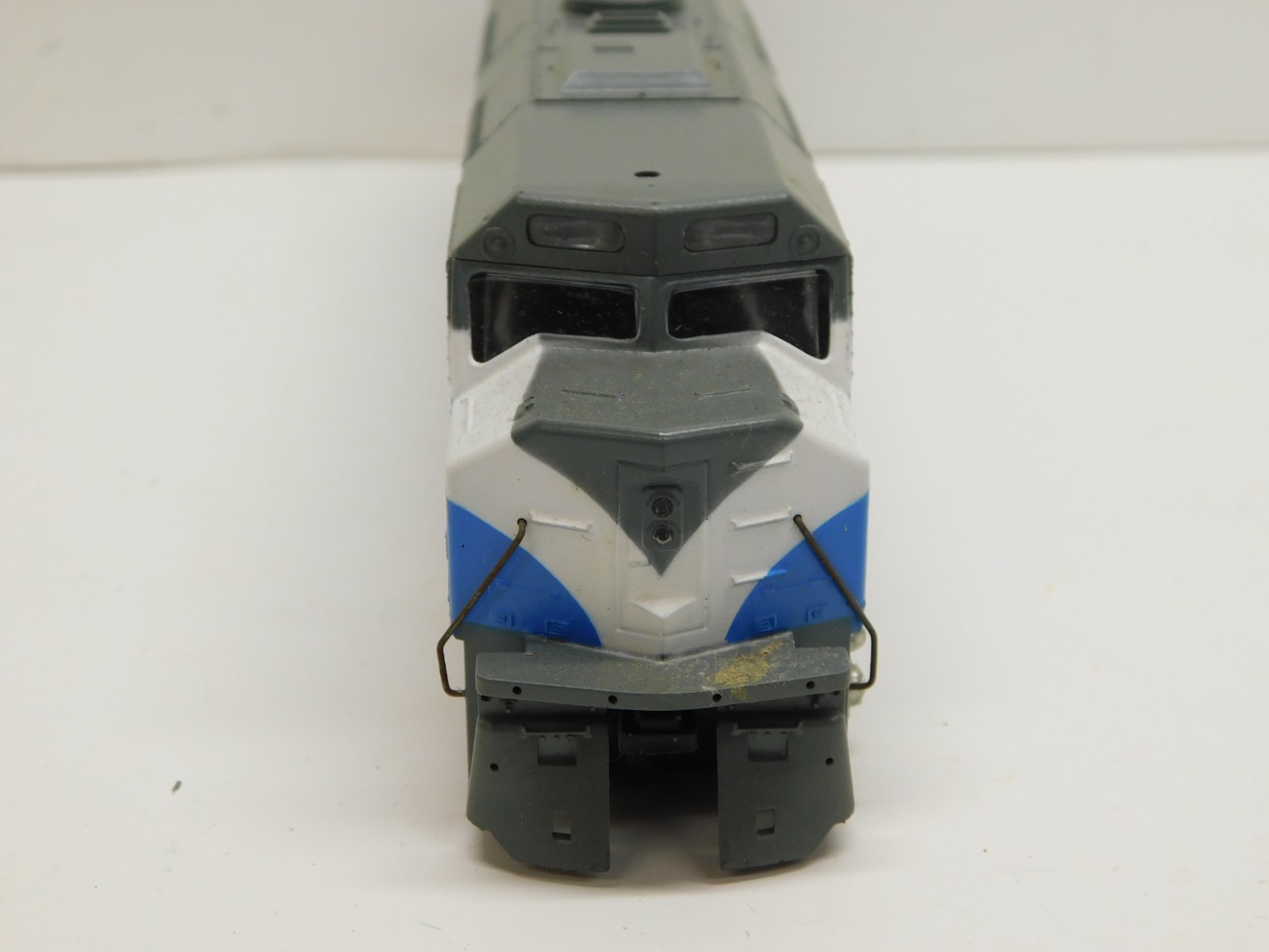 Athearn HO Blue Box Great Northern FP45 Diesel Engine #427-Unpowered Dummy