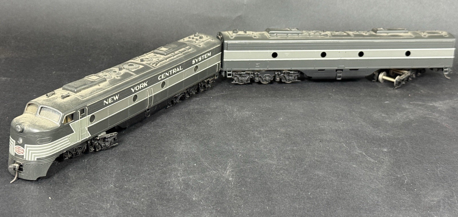 Kadee New York Central System HO Scale Grey Electric Train Locomotive & Tender
