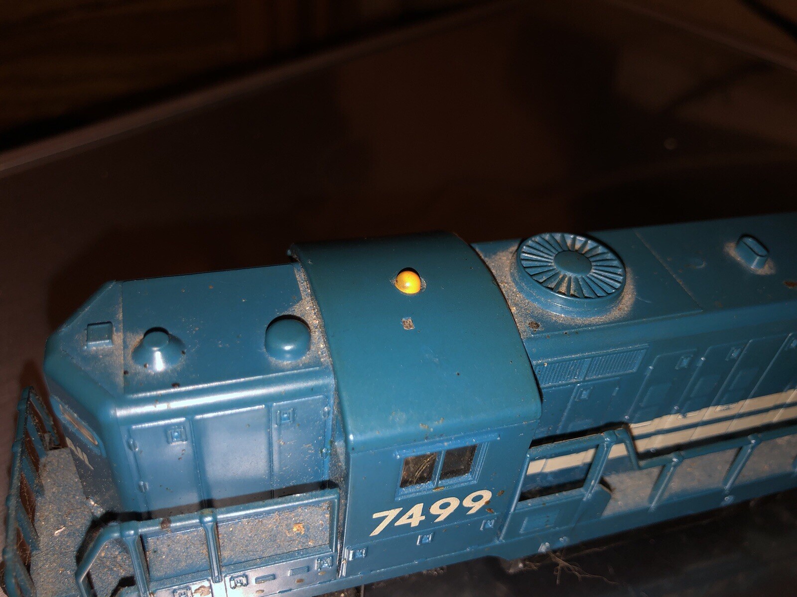 AHM Conrail Ho Scale With Blinking Safety Light #7499