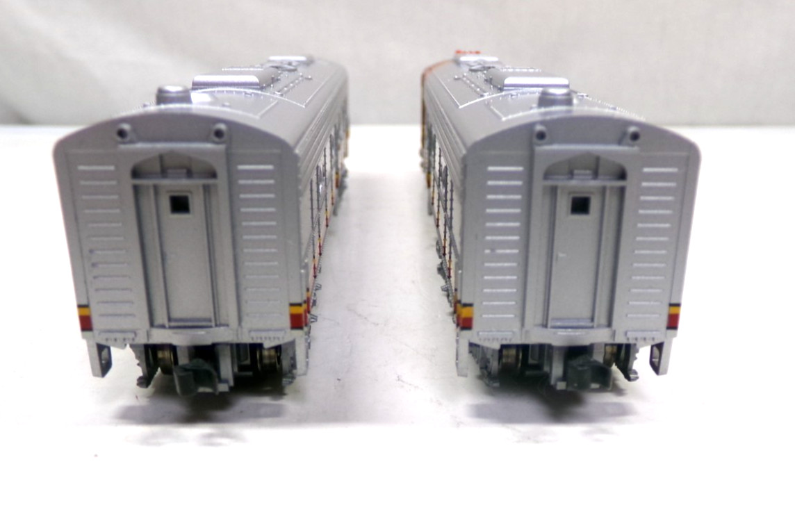 N scale Kato Santa Fe E8/9 A+B diesel engine set in original box (lot N131)
