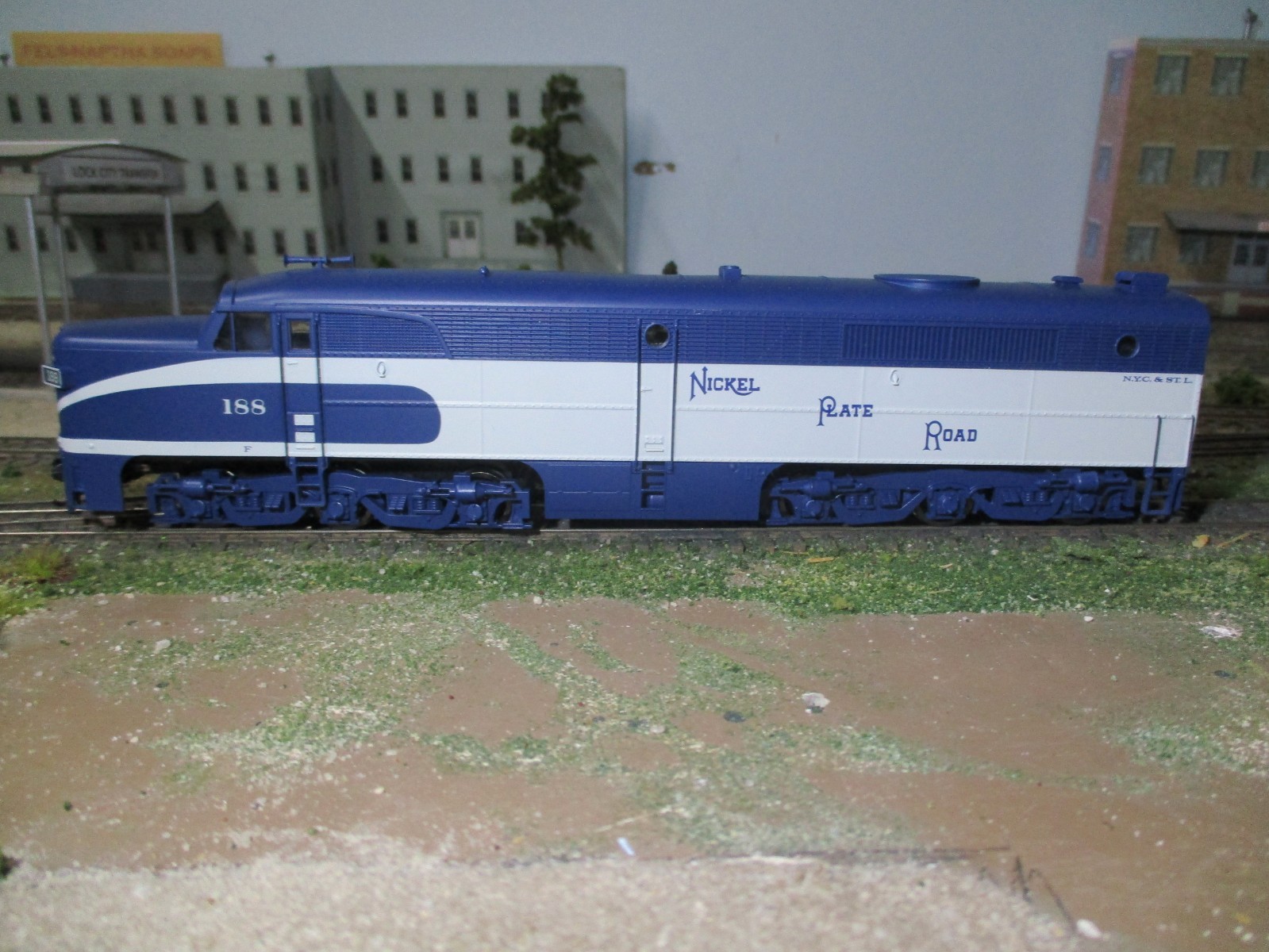 NKP 183 OR 188 NICKEL PLATE ROAD PA-1,FACTORY DCC AND SOUND ESU SOUND,BRAND NEW