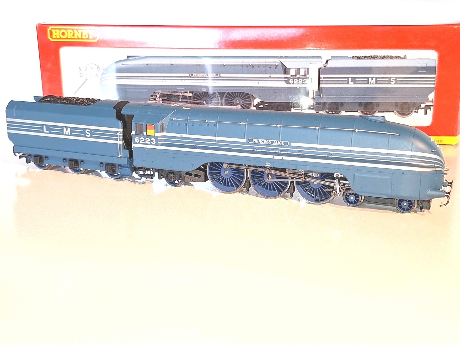 Hornby R2271. LMS Coronation Princess Alice. DC 2 rail. New, Mint Cond. OO.Boxed