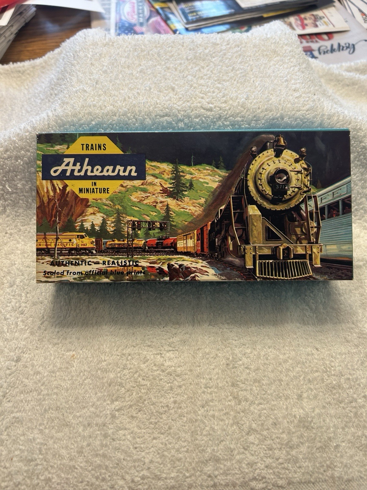 Athearn SW15 Union Pacific #1317 HO Switcher Original Blue Box ￼
