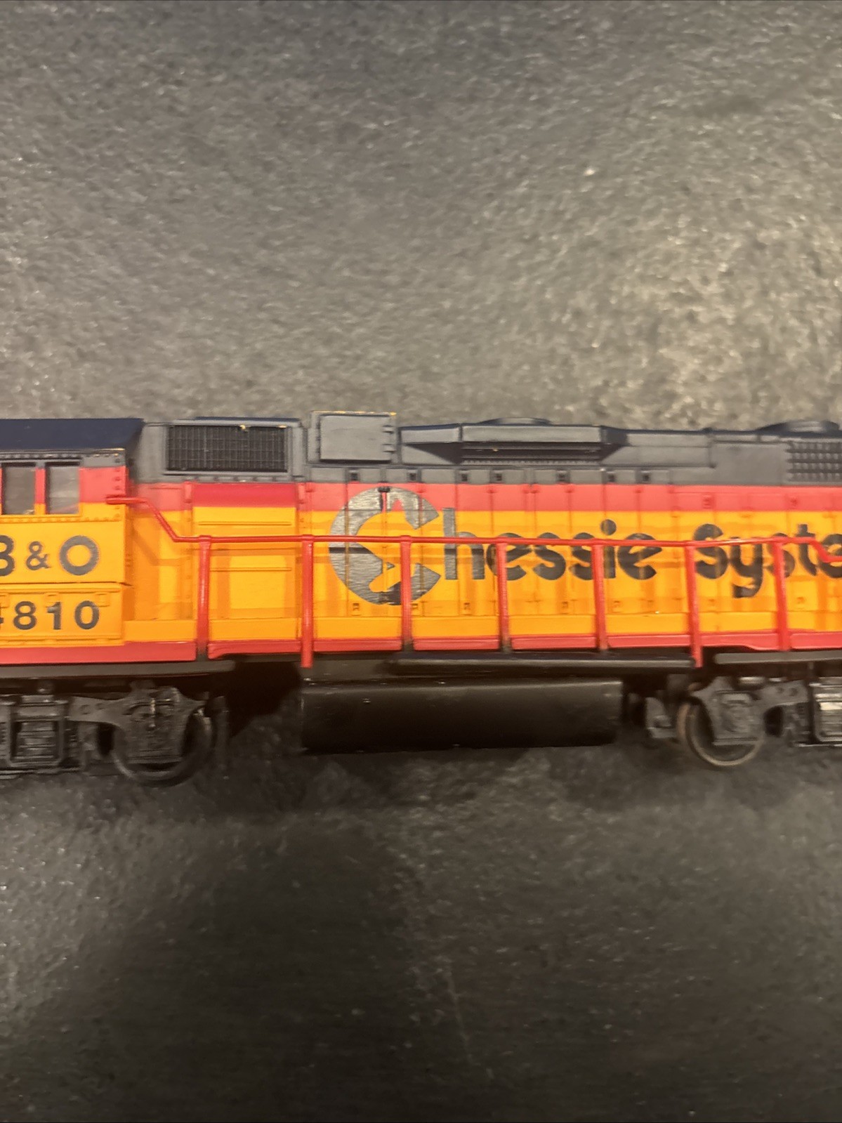 HO Scale Chessie System B&O EMD GP-38 powered locomotive #4810 Life-like