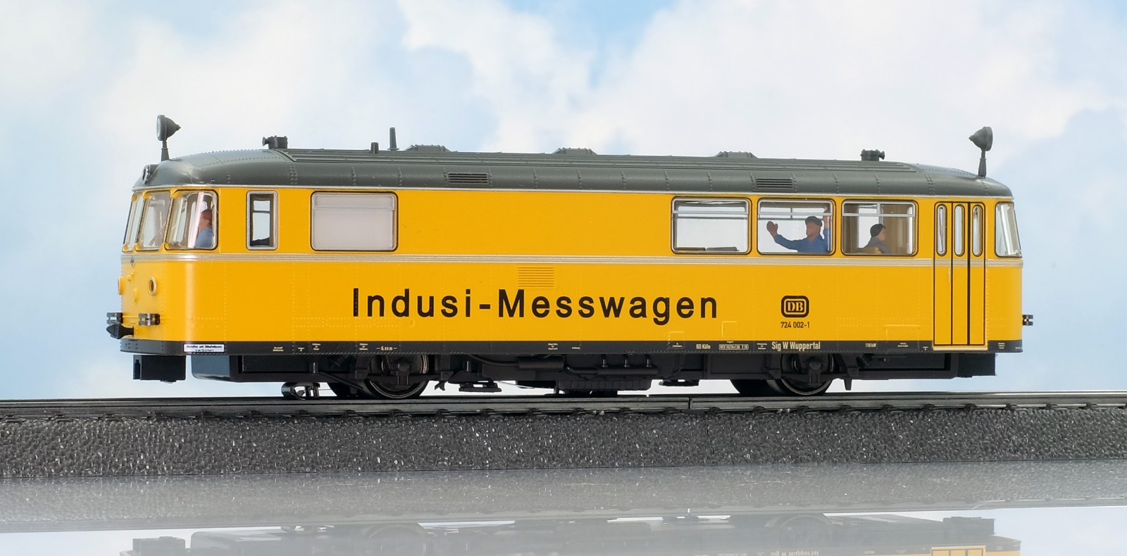 Marklin 39957 (HO) Diesel Railbus Class 724 DB Made in Germany