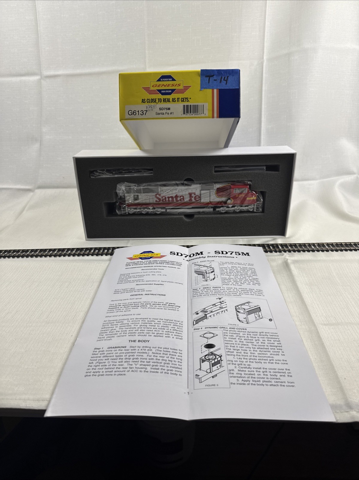 Genesis G6137 USRA 2-8-2 SD75M Santa Fe #226 from Athearn