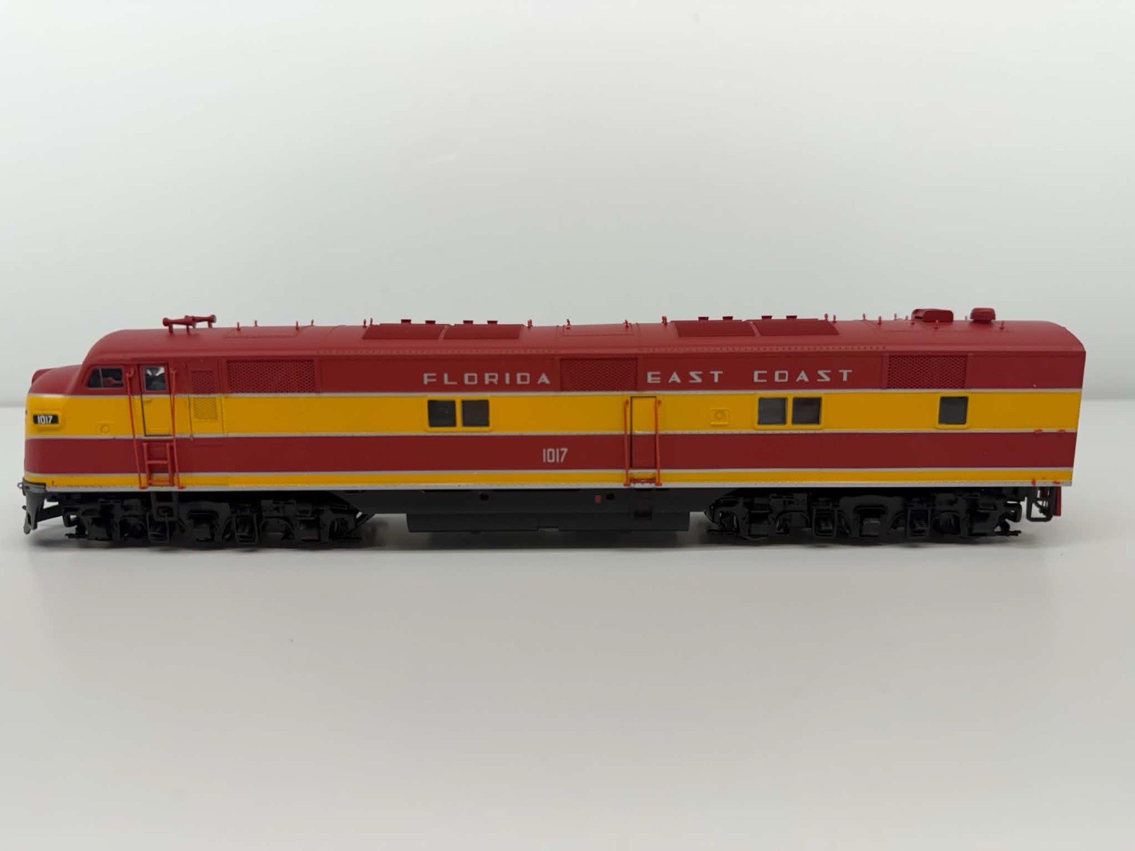 HO Proto 2000 E7 Diesel Locomotive #21079 Florida East Coast FEC #1017 A-Unit