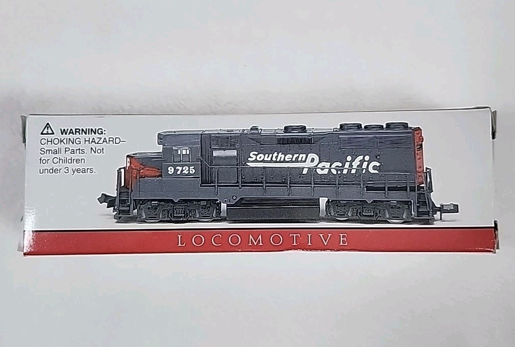 Southern Pacific Locomotive #9725 Model Train No 418 High Speed N Scale Open Box