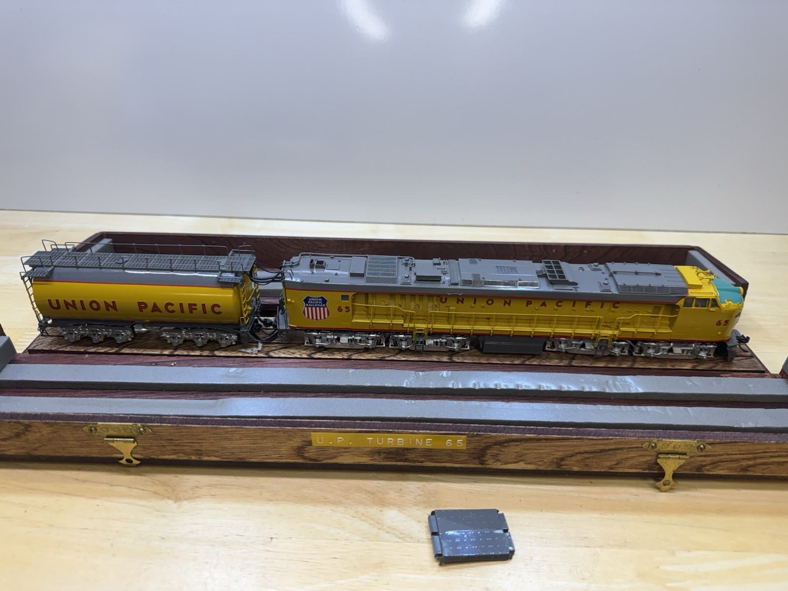 Ajin Brass UP #65 Veranda Turbine Diesel Stunning Detail Locomotive HO Wood Box