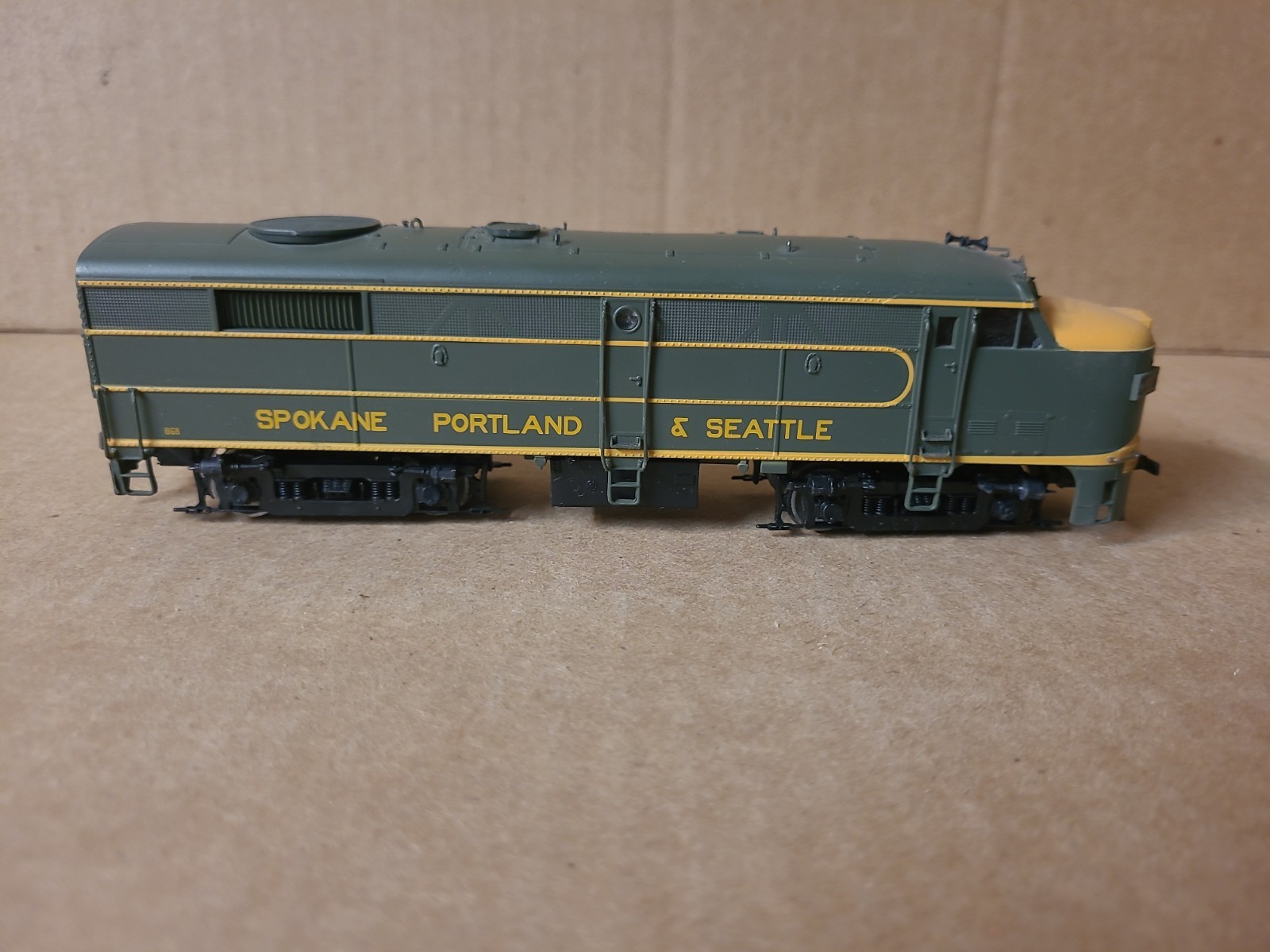 Athearn HO Scale Spokane Portland & Seattle FA Diesel Engine Non Power Dummy