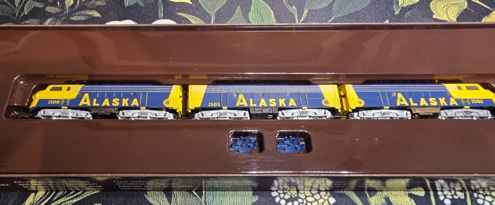Marklin Mini-Club #8819 F7 A/B/A Engine set Alaska Z Scale, LN/Box/Instr.
